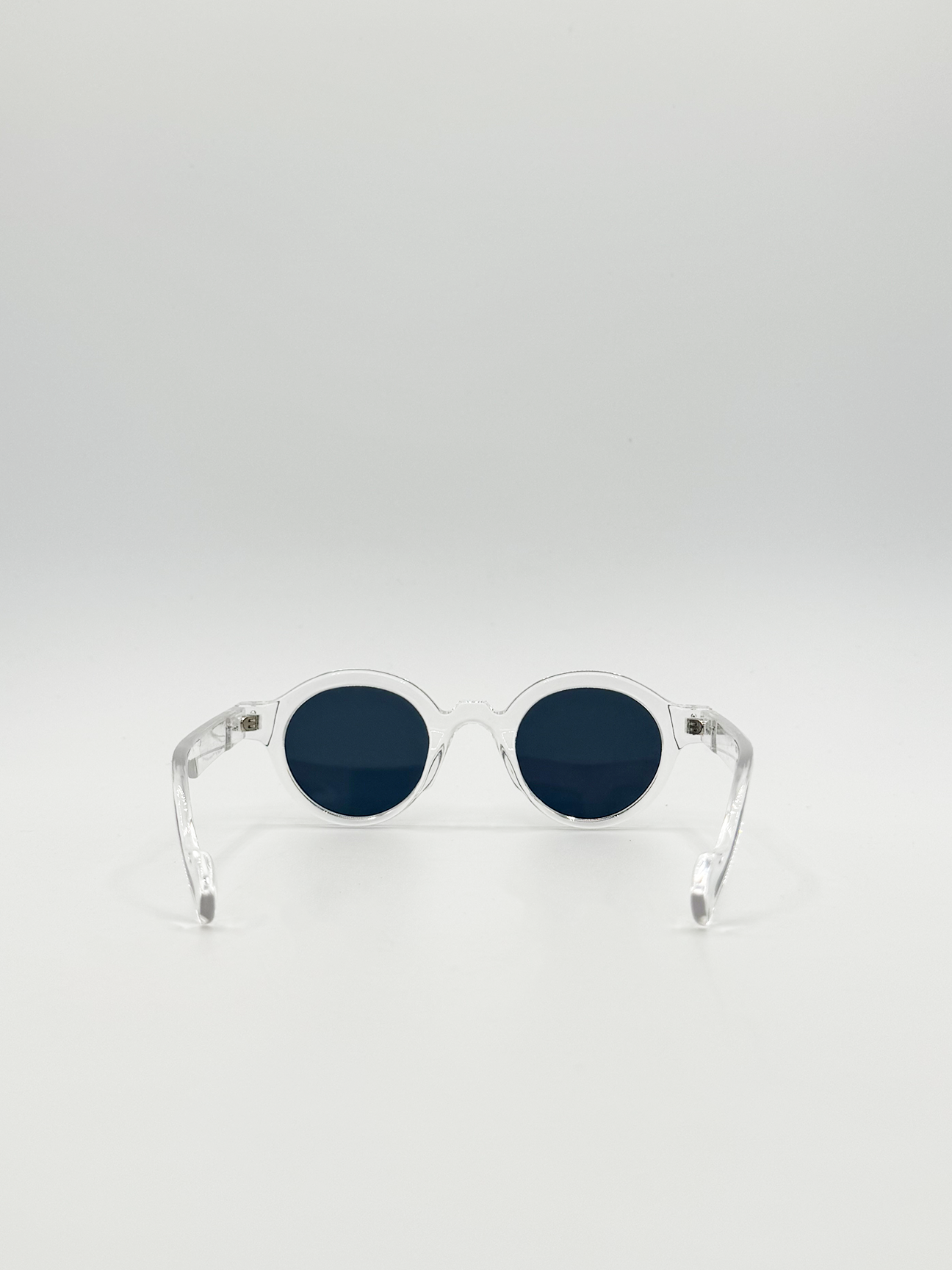 Classic Round Mens Sunglasses in Transparent