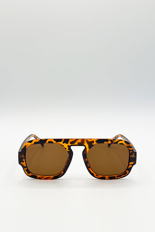 Retro Navigator Sunglasses in Tortoiseshell