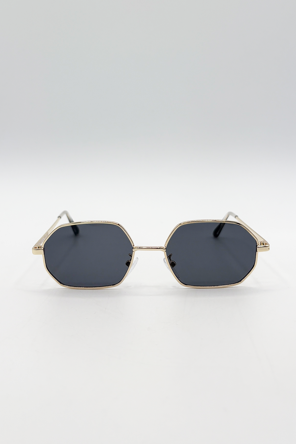 Oval Sunglasses In Black Smoke