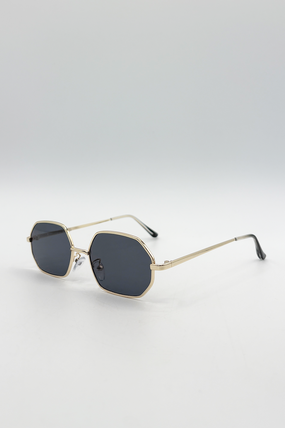 Oval Sunglasses In Black Smoke