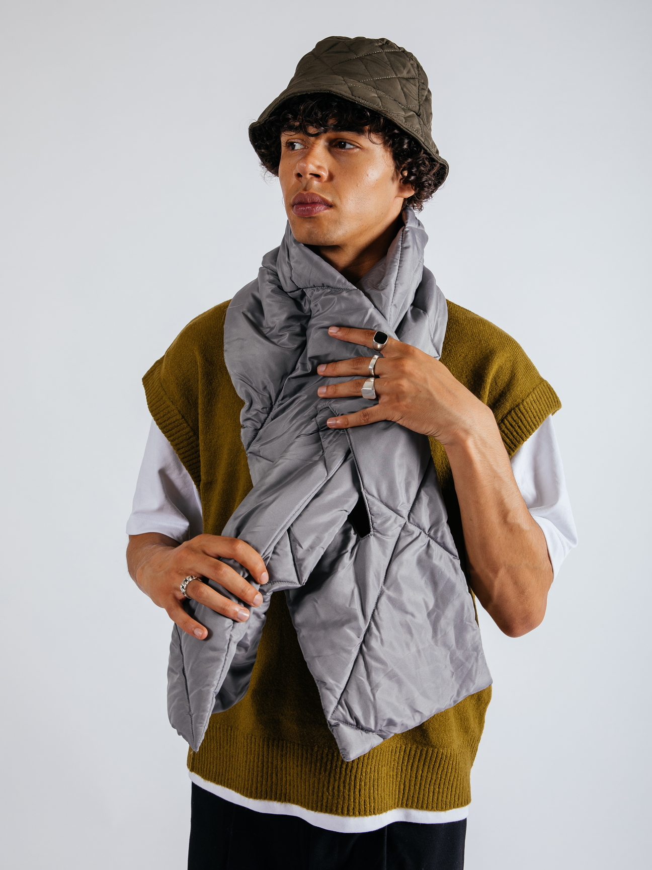 Puffer Scarf in Grey