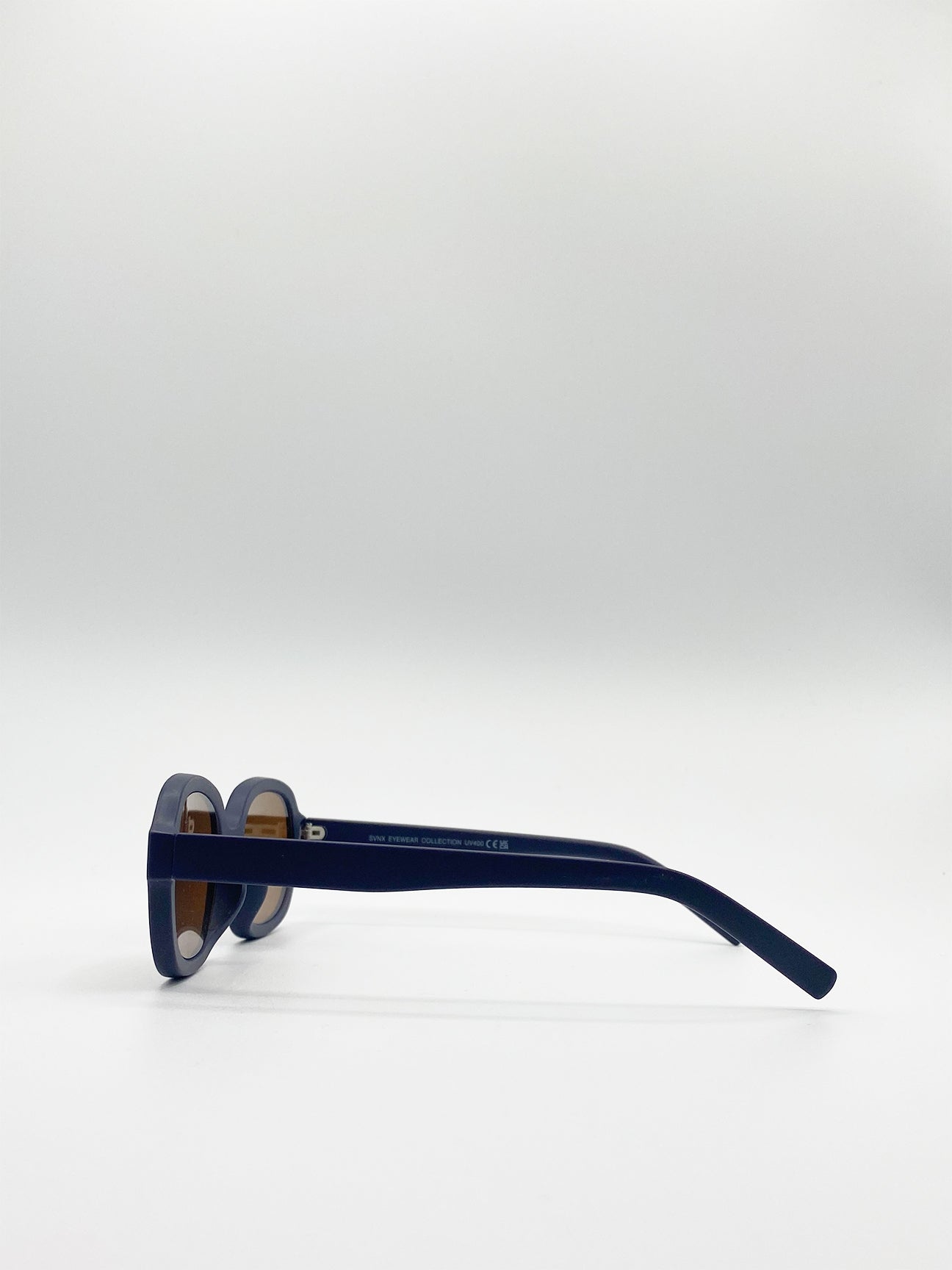 Oval Sunglasses In Matte Navy