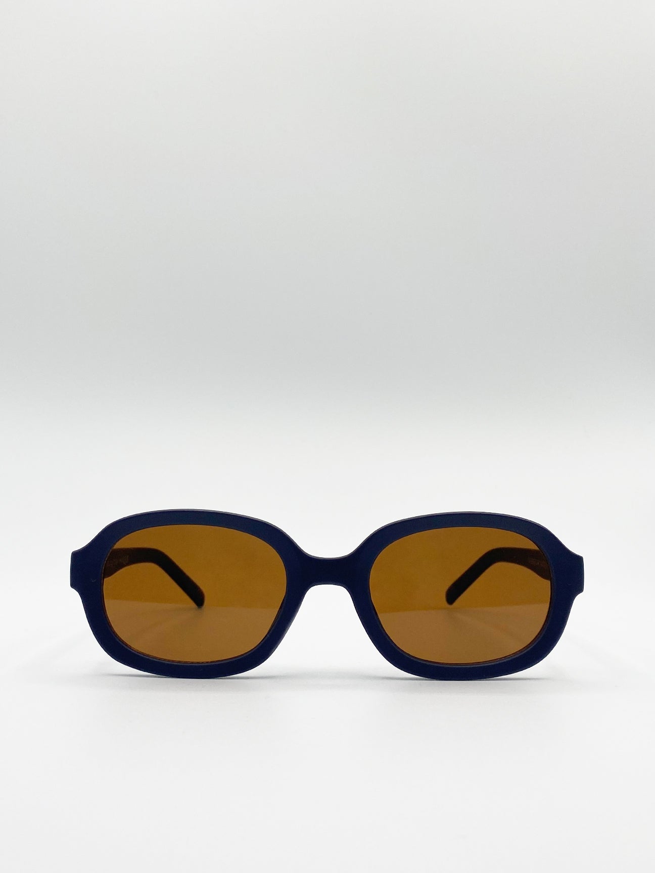 Oval Sunglasses In Matte Navy