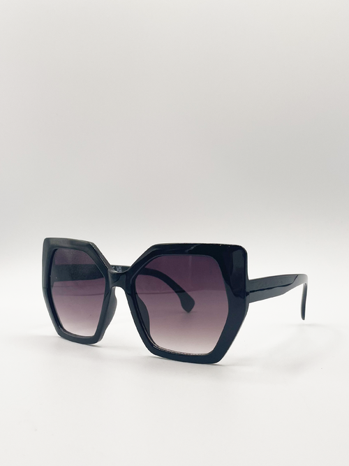 Black Shape_Oversized Cat Eye Sunglasses with Black Lenses