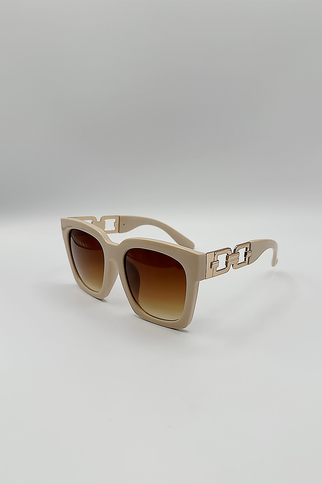Oversize Cateye Sunglasses with Gold Chain Detail