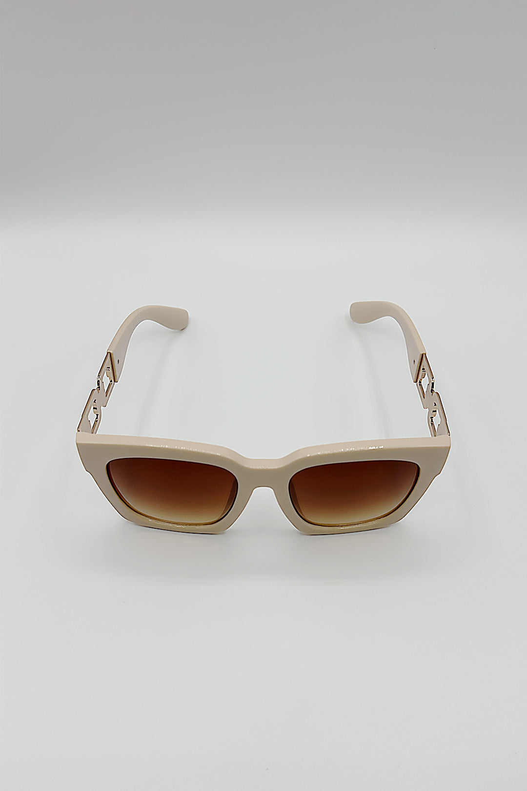 Oversize Cateye Sunglasses with Gold Chain Detail