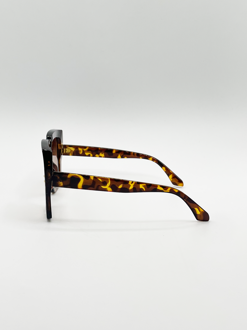 Oversized Square Frame in Brown Tortoiseshell