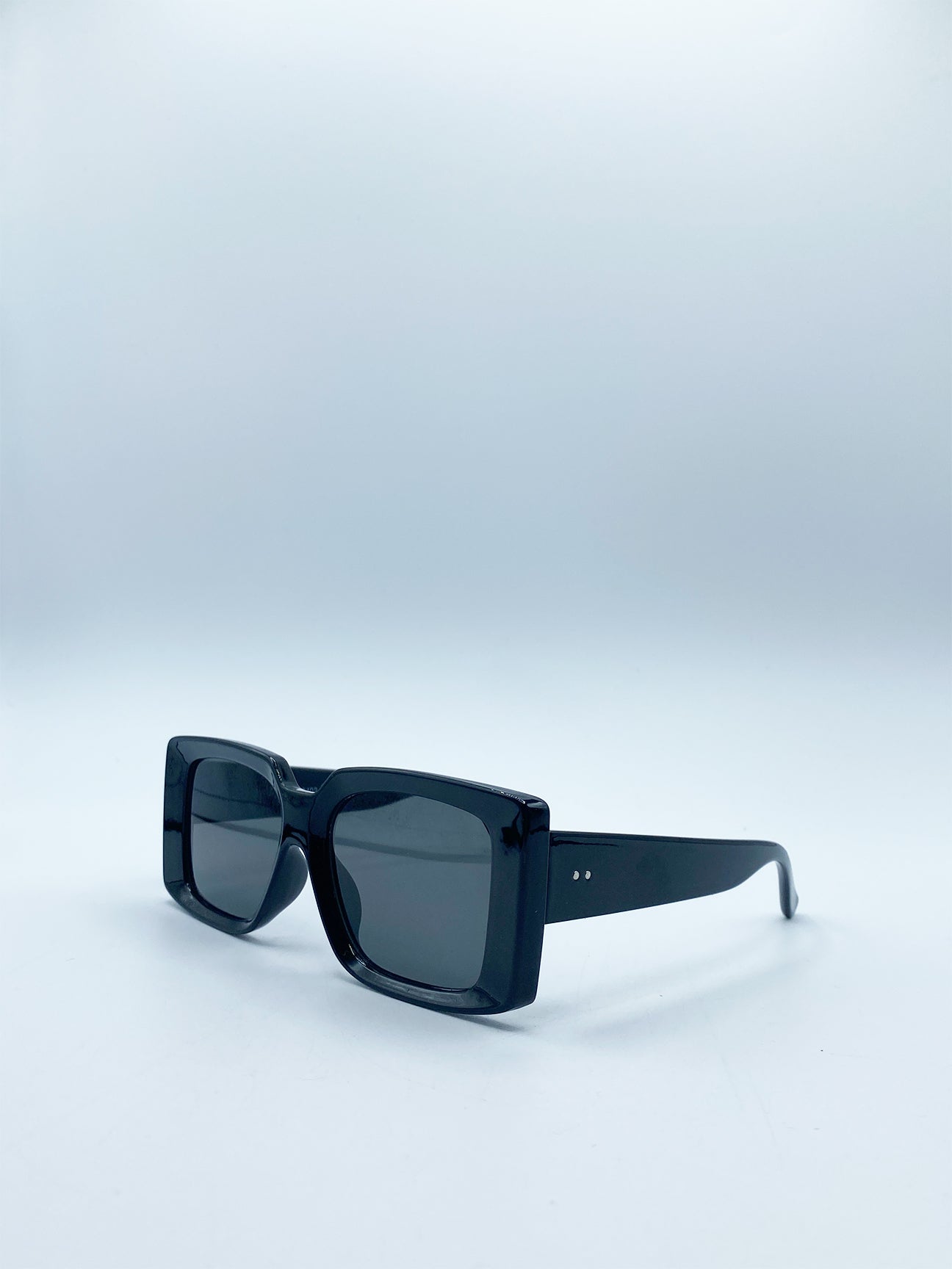 Oversized Square Frame in Black