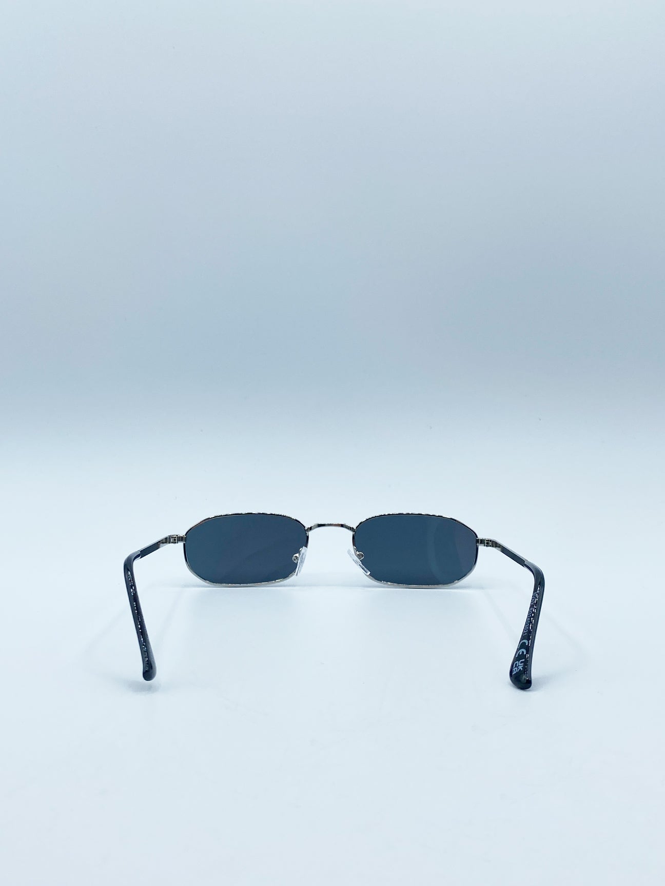 Oval Metal Frame Sunglasses In Silver Black