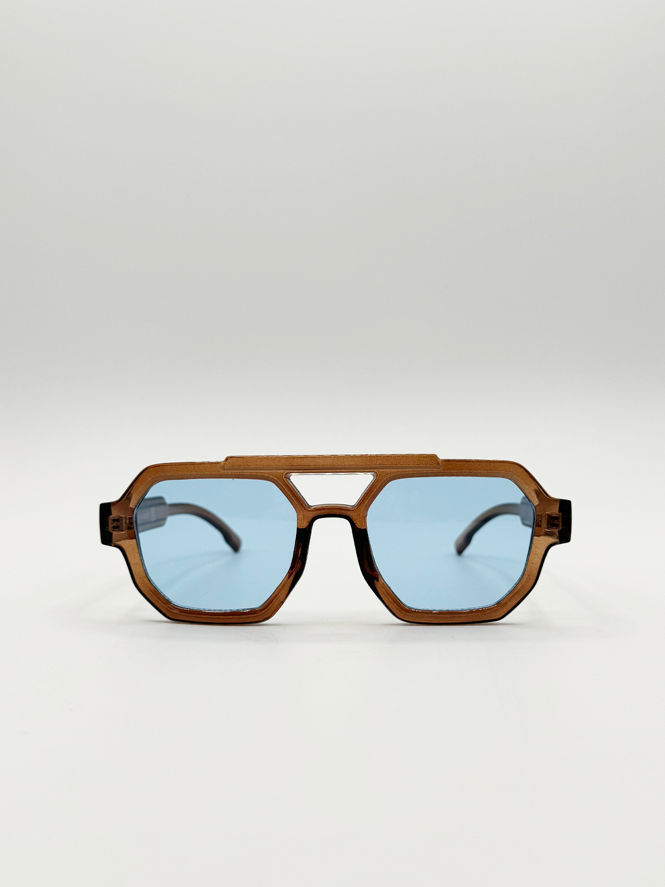 Angular Navigator style sunglasses in Brown with blue Lenses