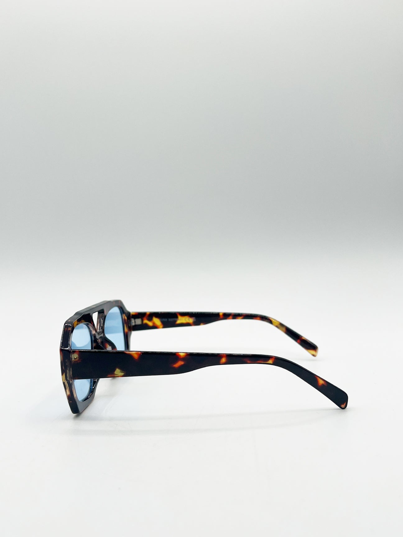 Tortoiseshell Navigator Sunglasses with Blue Lenses