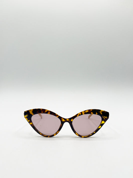 Cat Eye Sunglasses with Thin Chain Arm Tortoise
