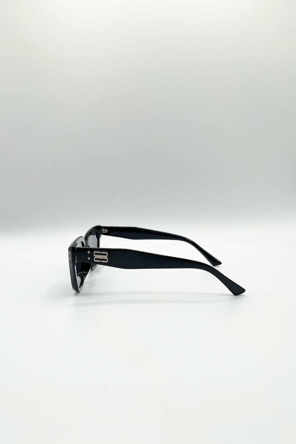 Classic Square Cat Eye Sunglasses In Black