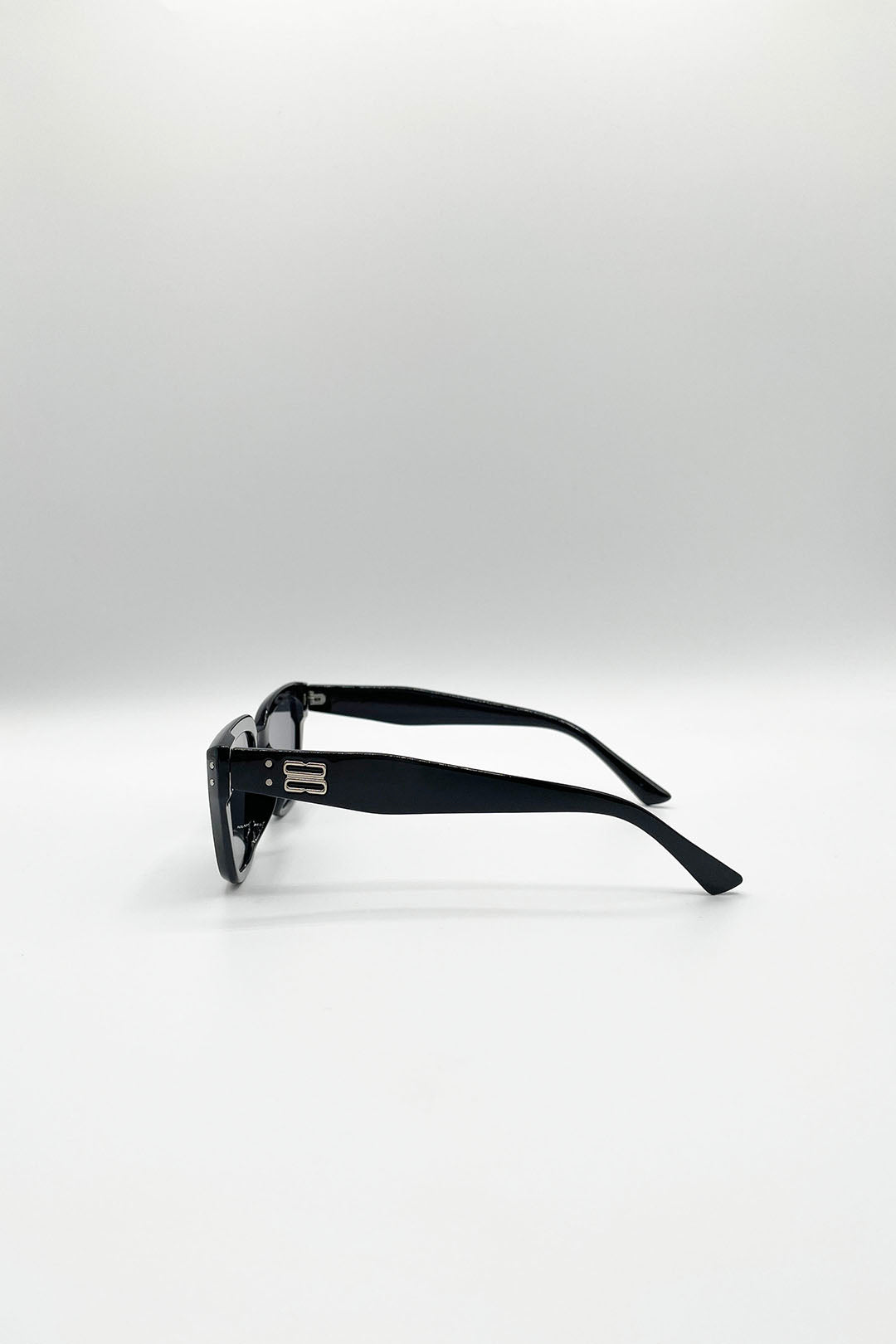Classic Square Cat Eye Sunglasses In Black