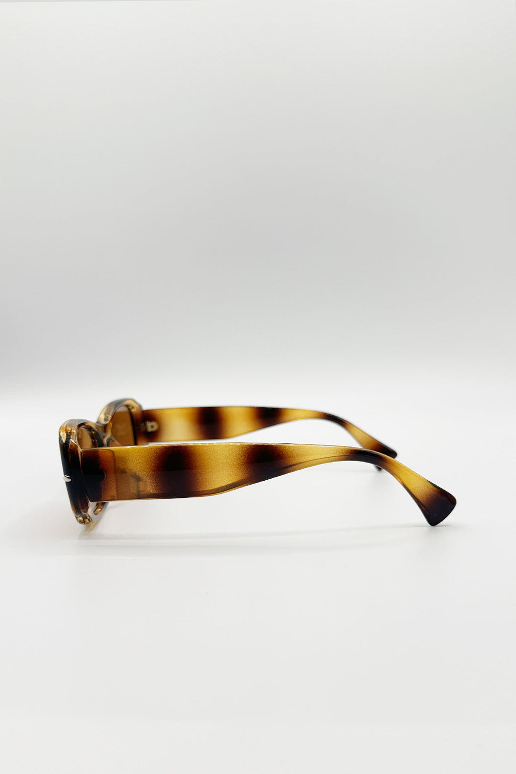 Bold Retangle Sunglasses In Brown Stripe