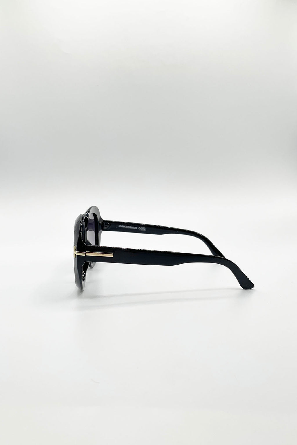Bold Round Oversized Sunglasses In Black