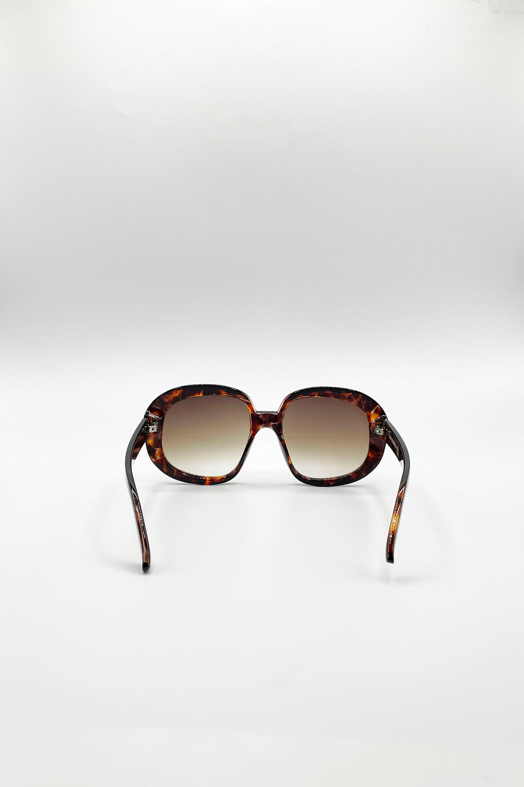 Bold Round Oversized Sunglasses In Tortoiseshell