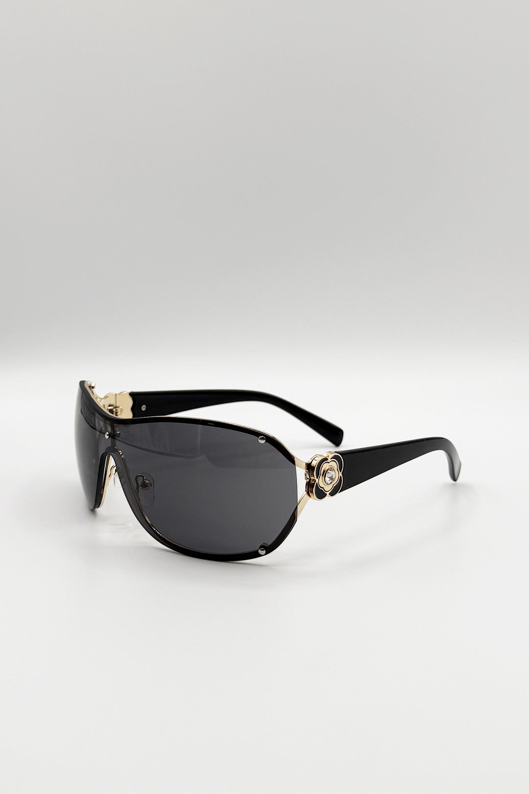 Vintage Rose Wrap Around Sunglasses In Black
