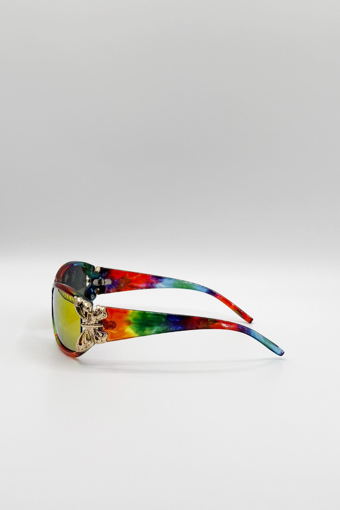 Vintage Wrap Around With Butterfly Detail Sunglasses In Multi