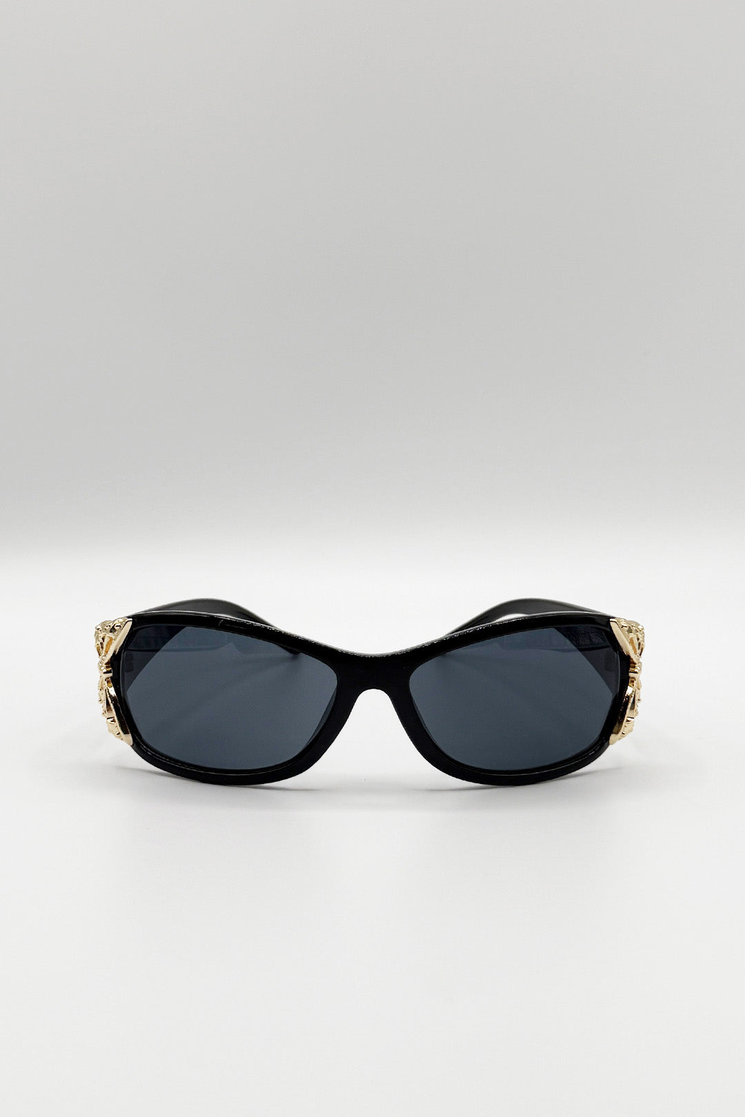 Vintage Wrap Around With Butterfly Detail Sunglasses In Black