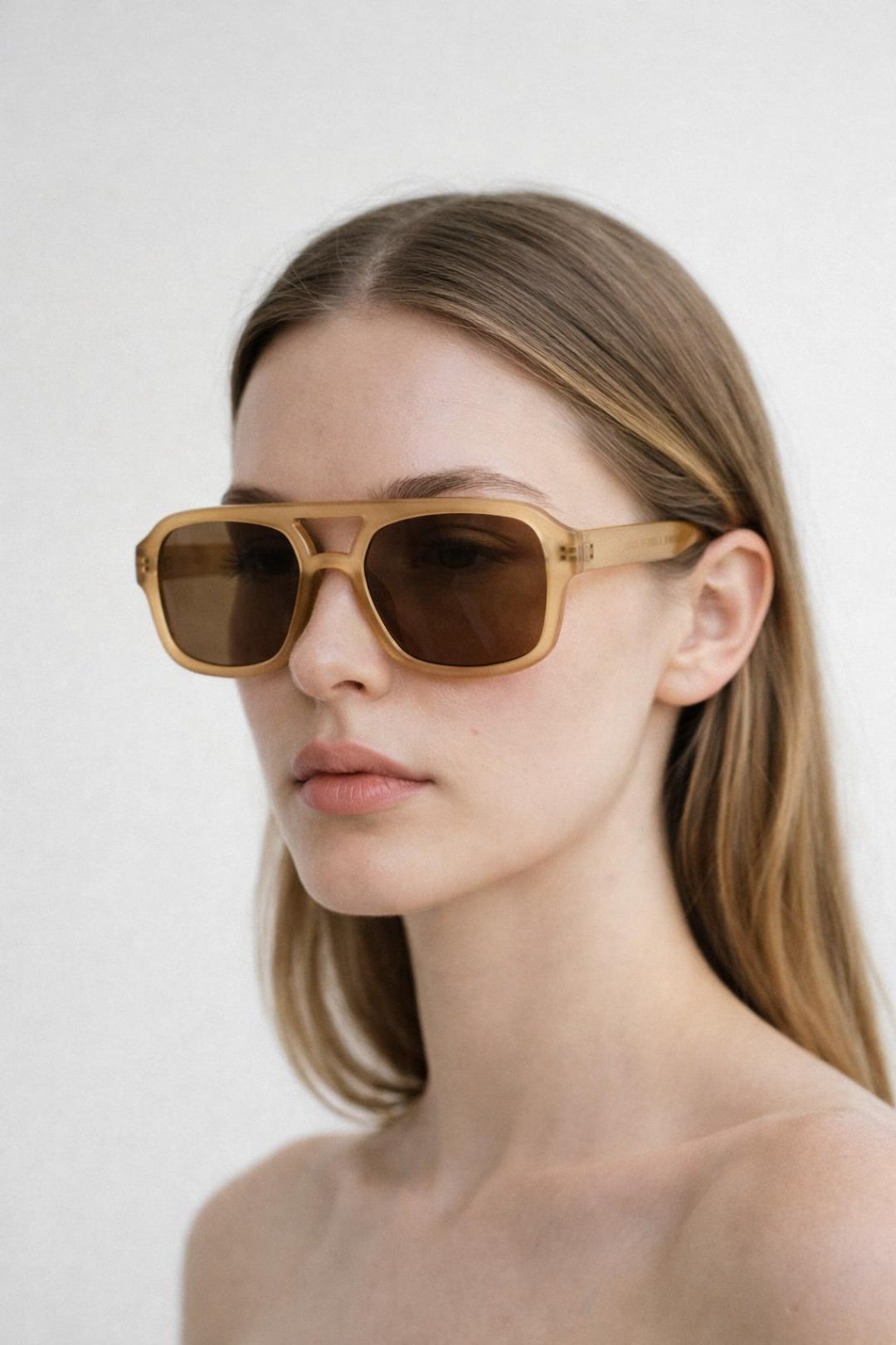 70'S Navigator Sunglasses In Matte Sand