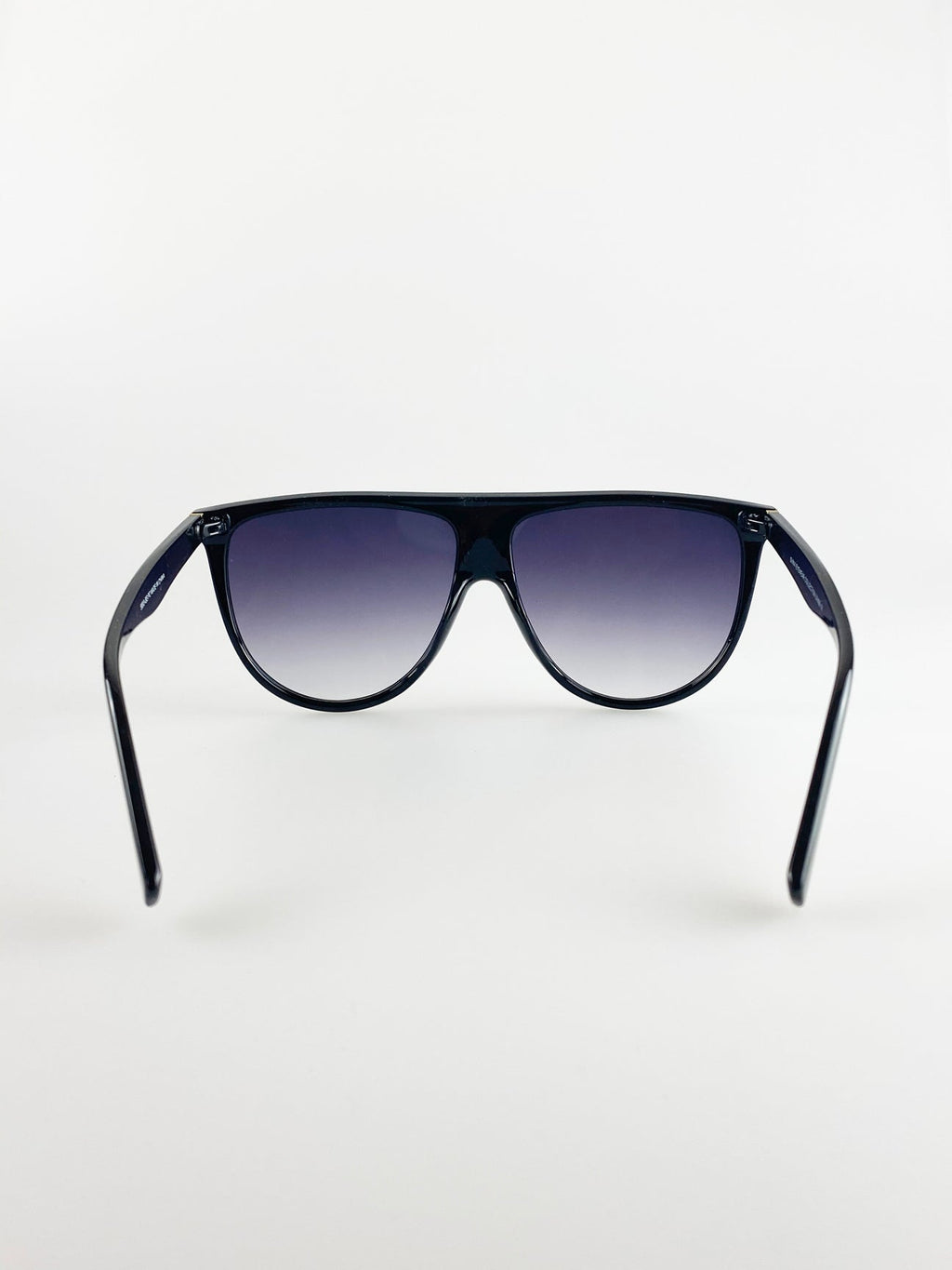Black Shape_Oversized with Black Ombre Lenses