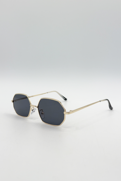 Oval Sunglasses In Black Smoke