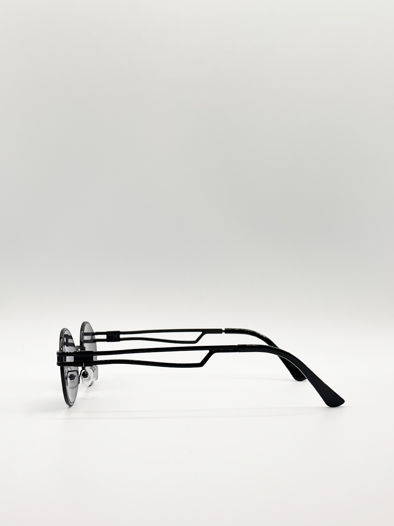 Retro Oval ,Shape Sunglasses in Black