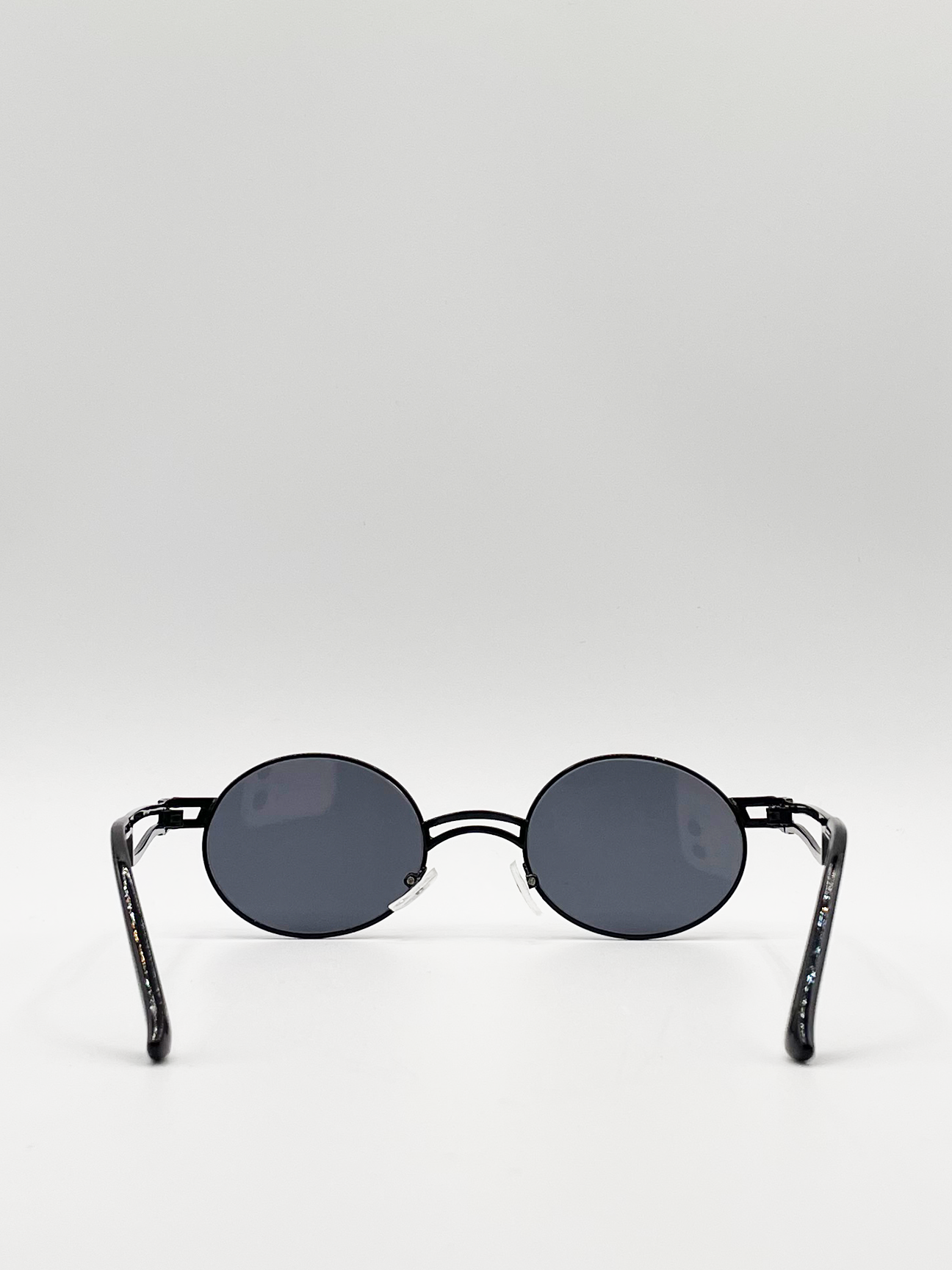 Retro Oval ,Shape Sunglasses in Black