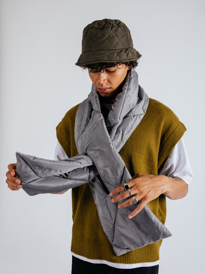 Puffer Scarf in Grey