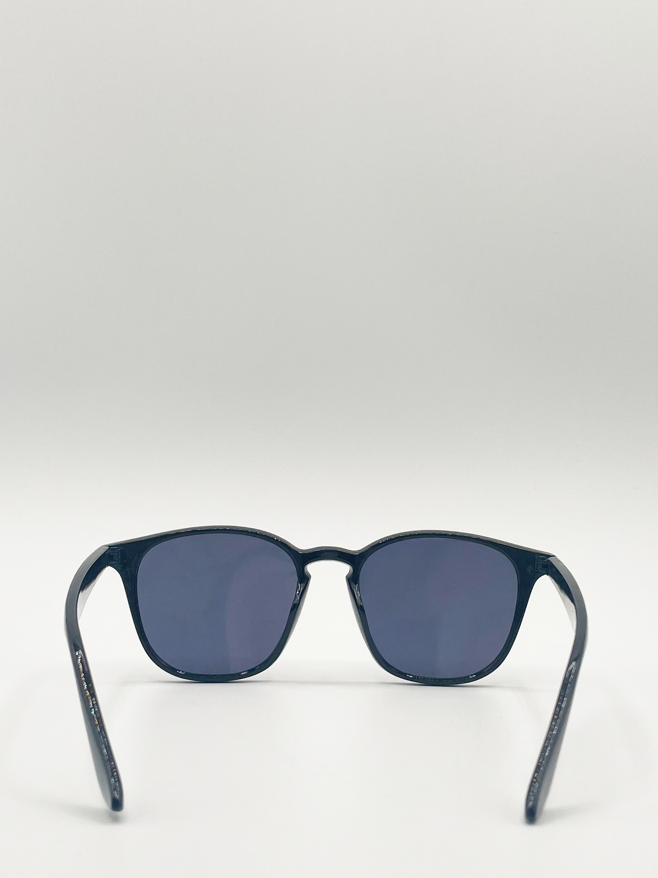 Classic Black Wayfarer Style Sunglasses