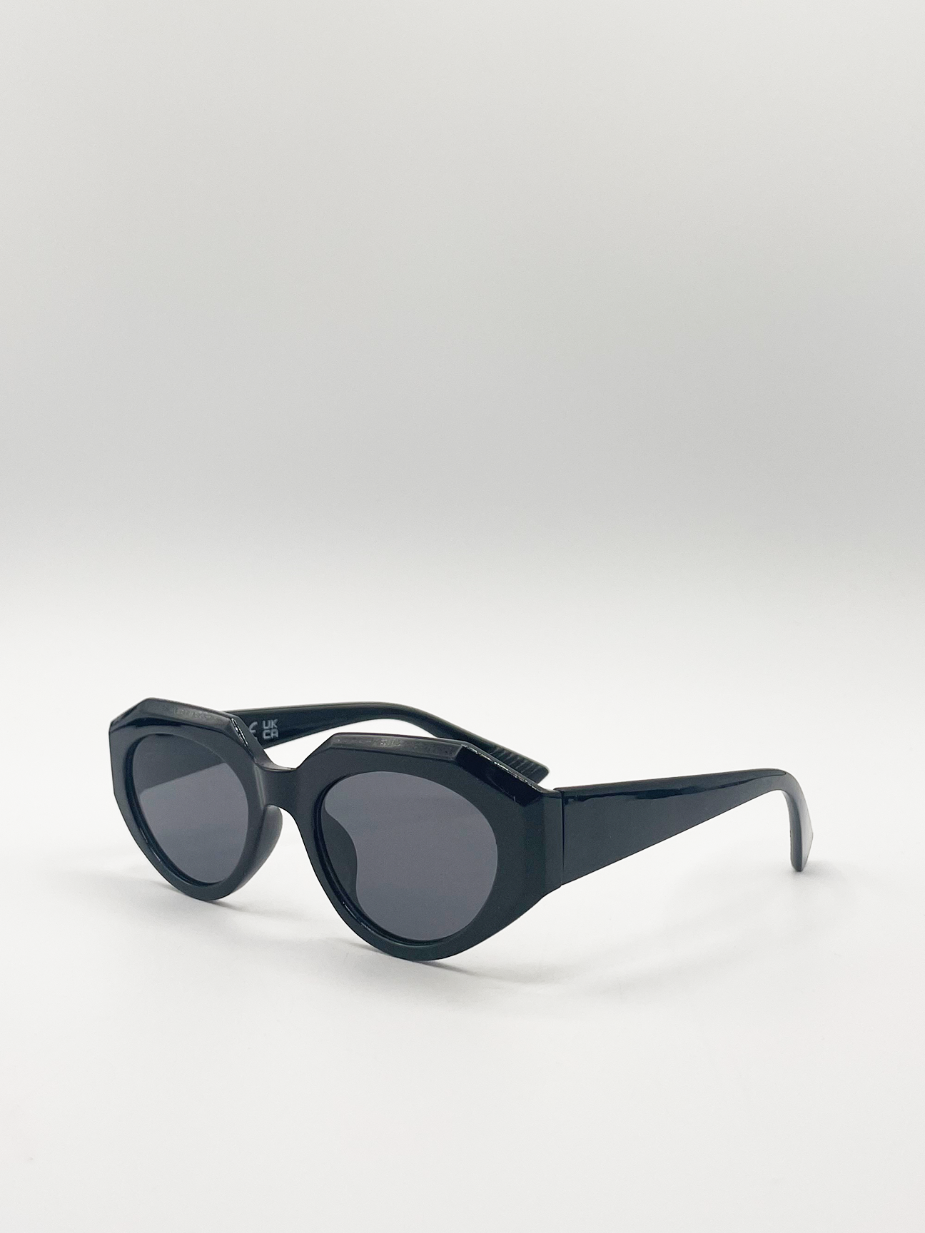 Black Angular Cat Eye Sunglasses with Black Lenses