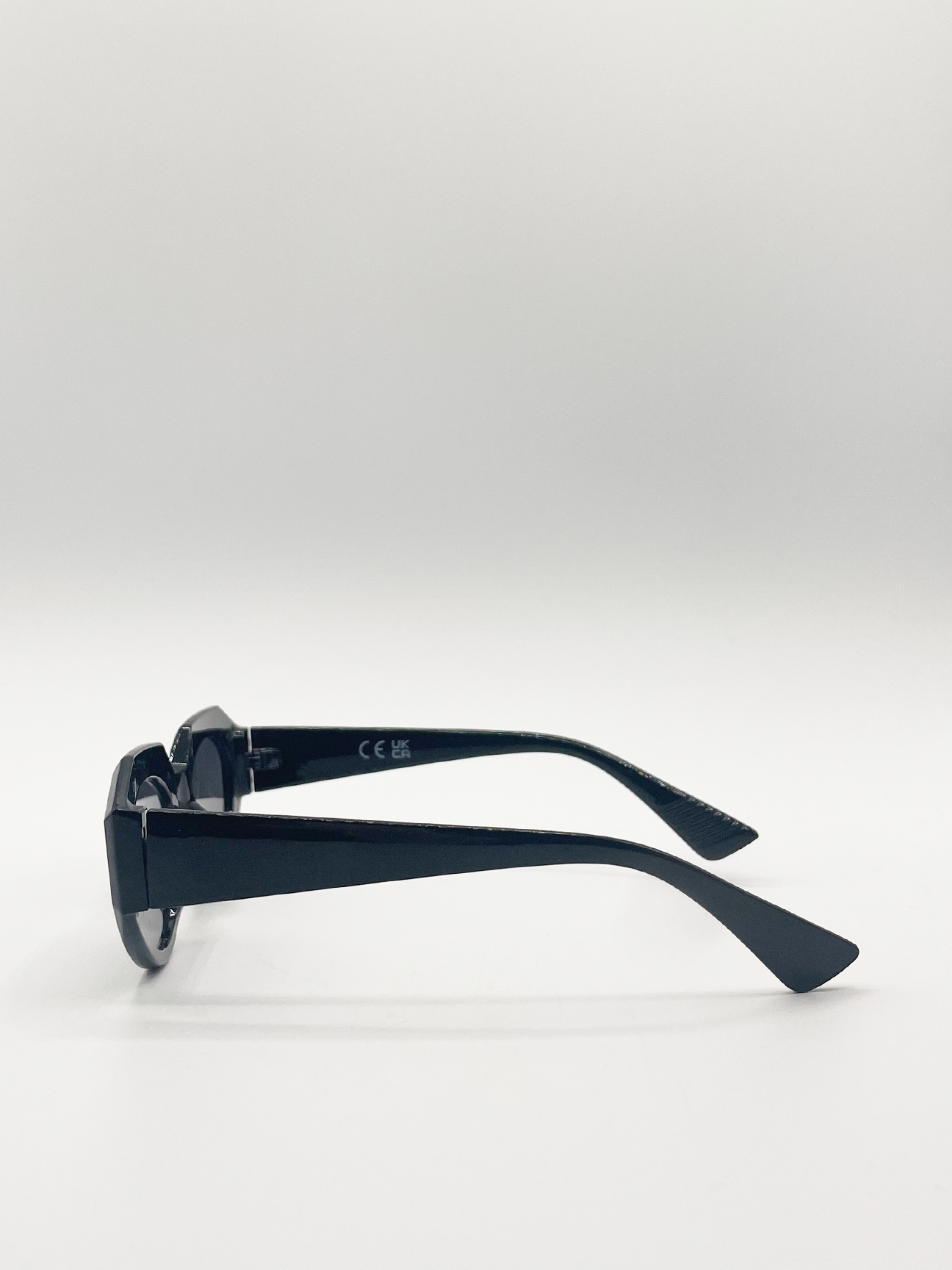 Black Angular Cat Eye Sunglasses with Black Lenses