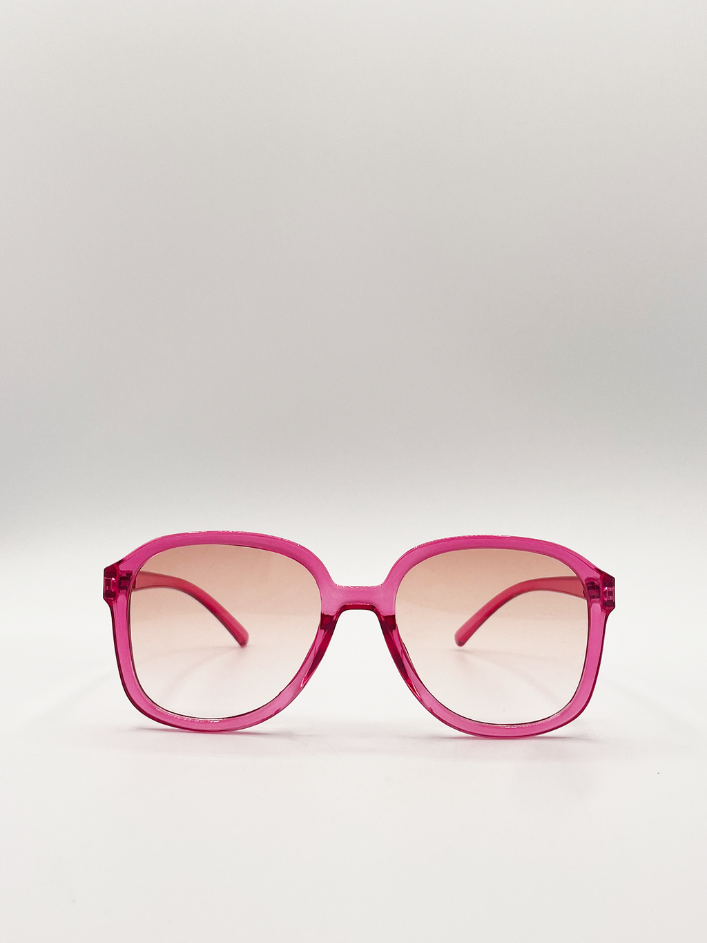 Vintage Style Shape_Oversized with Ombre Lenses in Pink