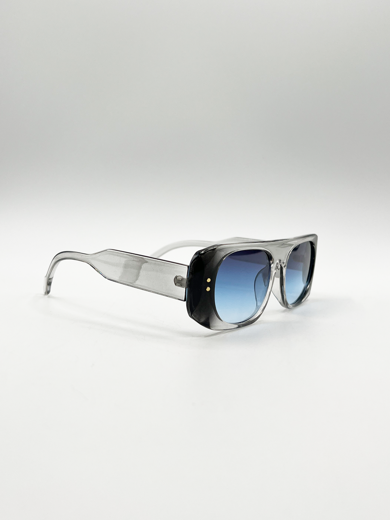 Flat Top Oval Sunglasses in Grey-Blue