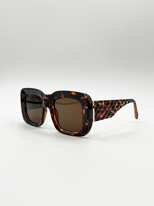 Oversized Square Sunglasses with Diamond Check Print Arm