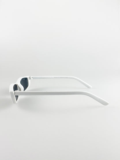 Retro Slim Cateye Sunglasses In White