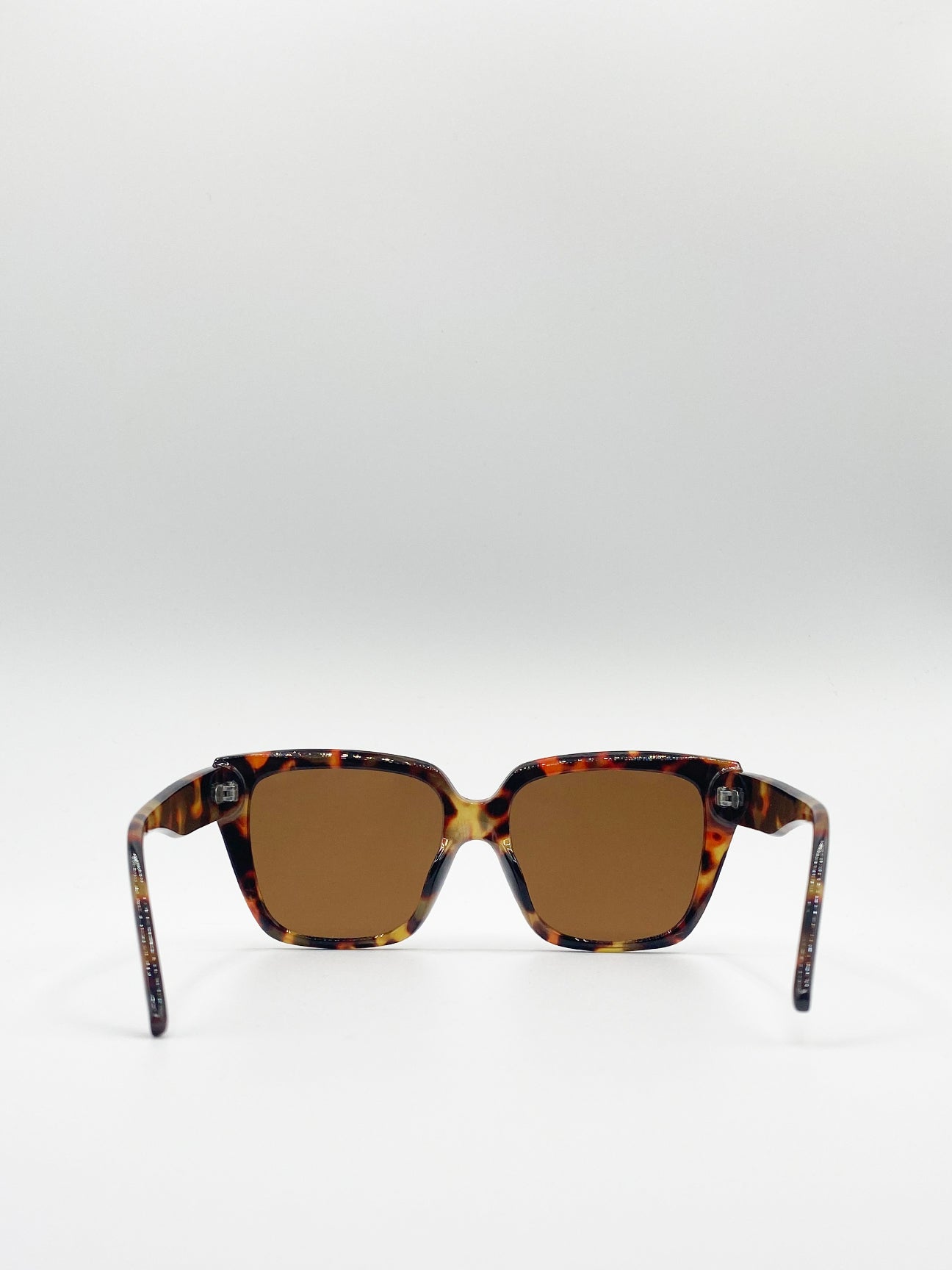 Cateye Sunglasses In Tortoise