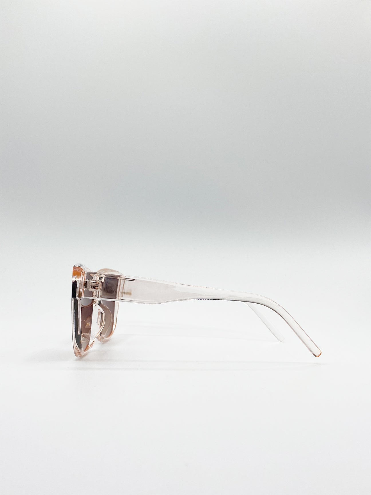 Cateye Sunglasses In Transparent Pink