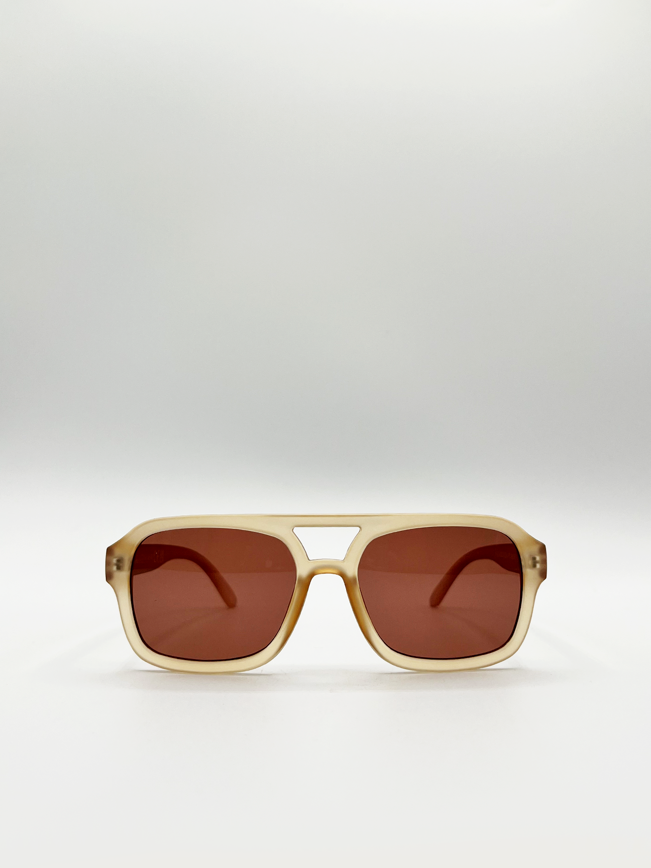 70'S Navigator Sunglasses In Matte Sand