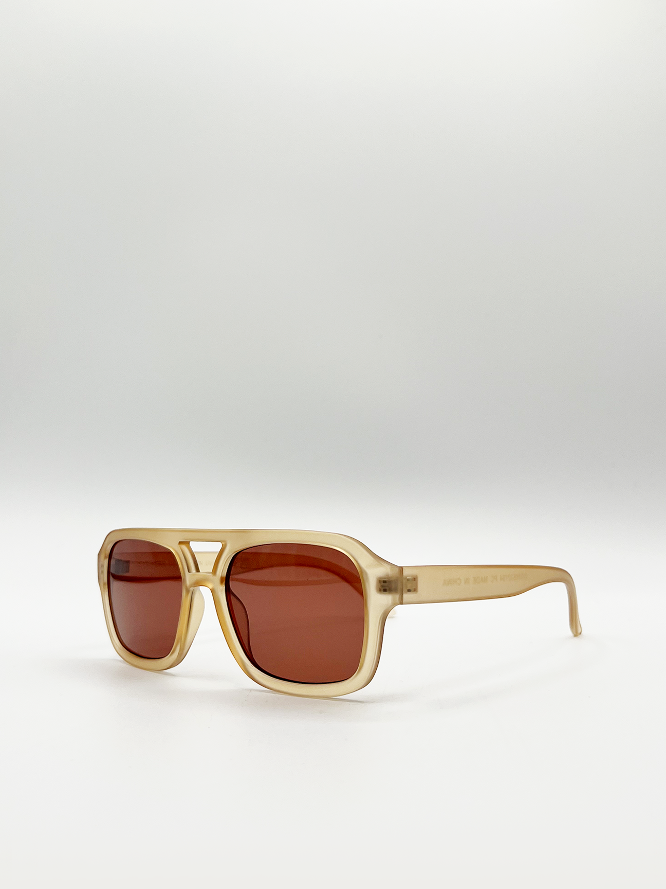 70'S Navigator Sunglasses In Matte Sand