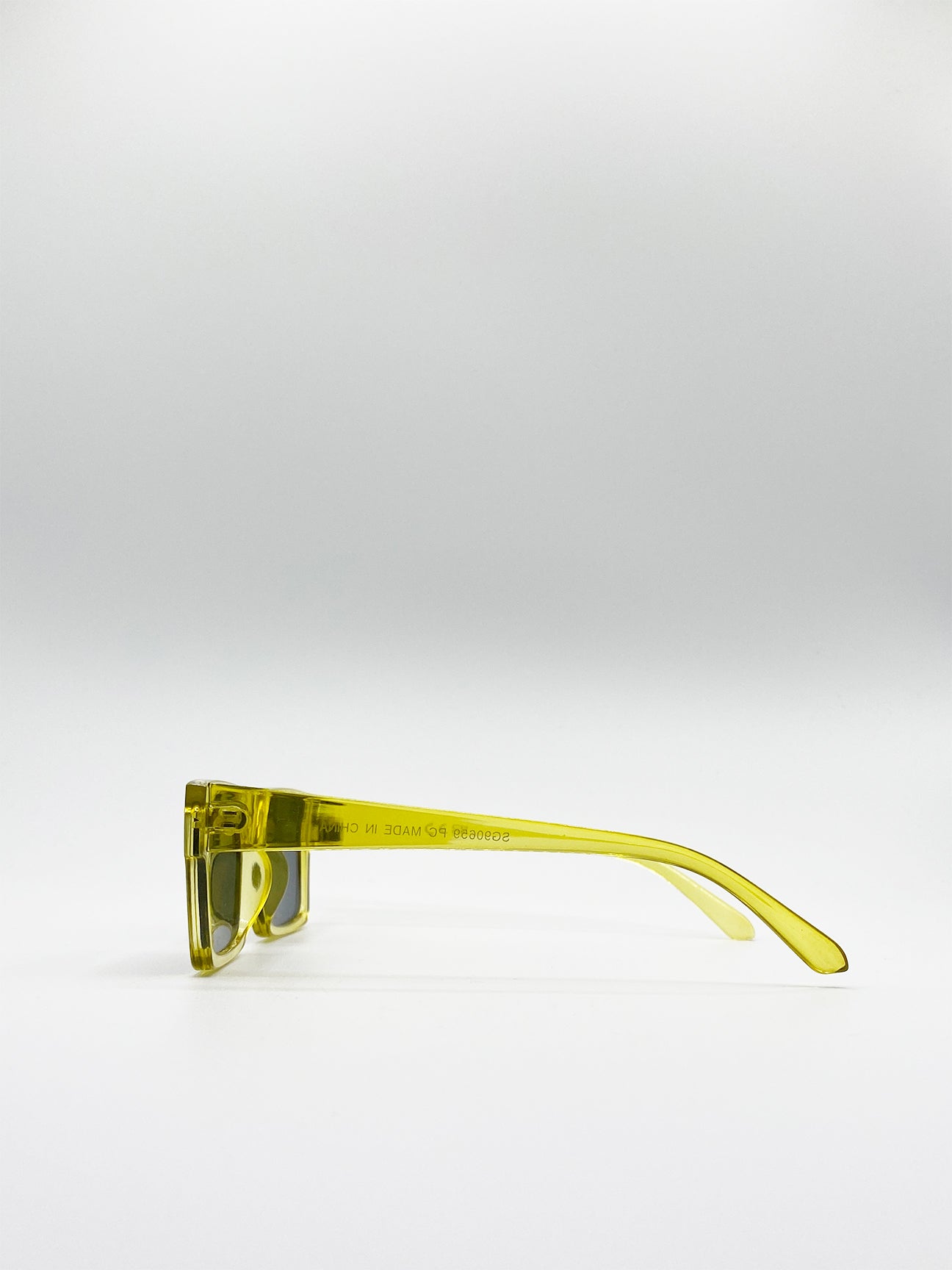 Square Sunglasses In Crystal Yellow